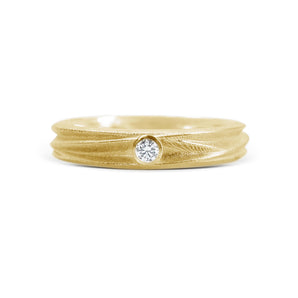 small diamond solitaire engagement ring in 18ct yellow gold by Kate Smith Jewellery Birmingham
